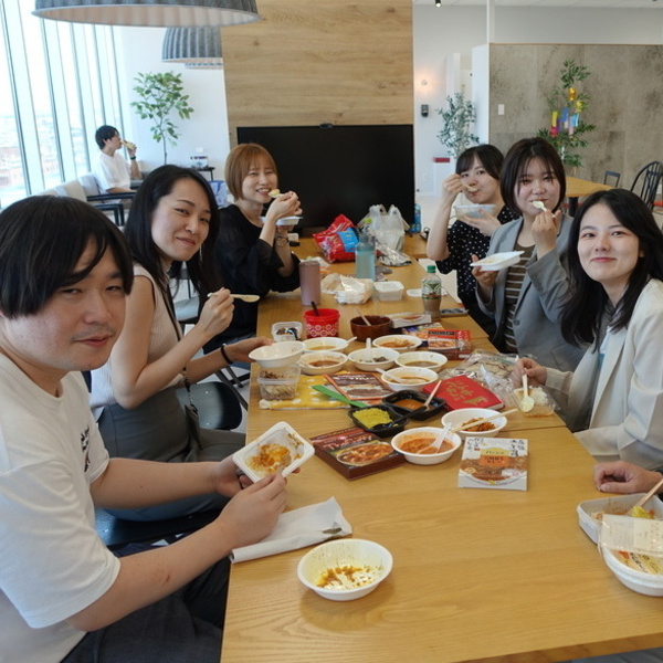 グルメ部 レトルトカレー食べ比べ