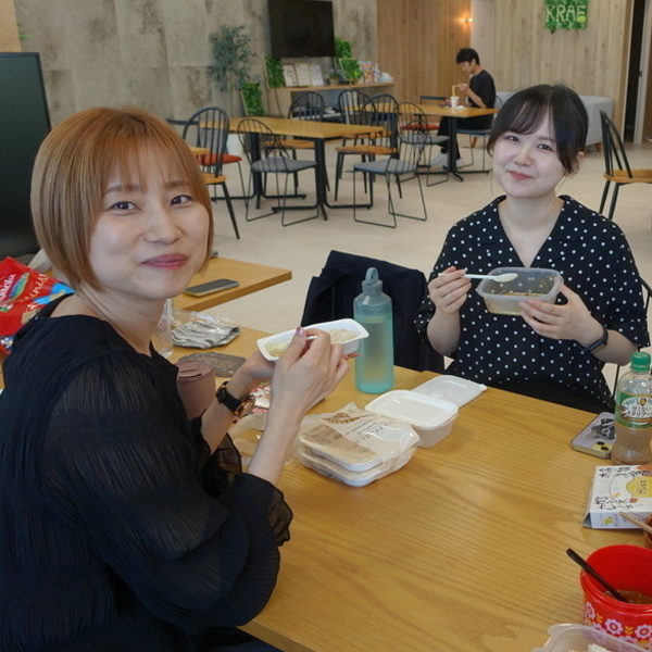 グルメ部 レトルトカレー食べ比べ